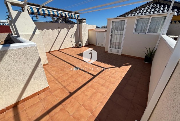 Resale - Bungalow -
Torrevieja