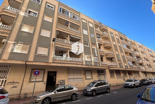 Resale - Apartment / flat -
Torrevieja - Playa del Cura