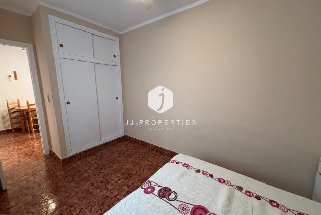 Resale - Apartment / flat -
Torrevieja - Playa del Cura