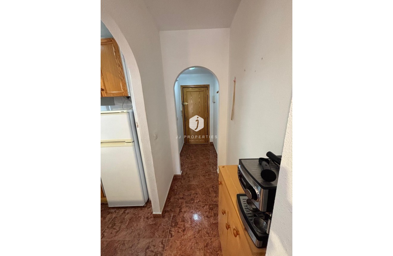 Resale - Apartment / flat -
Torrevieja - Playa del Cura