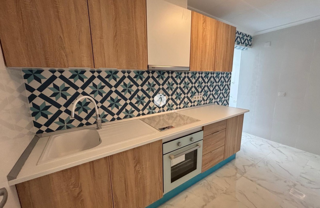 Resale - Penthouse -
Torrevieja - Acequion