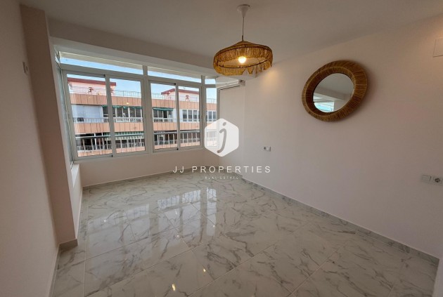 Resale - Penthouse -
Torrevieja - Acequion