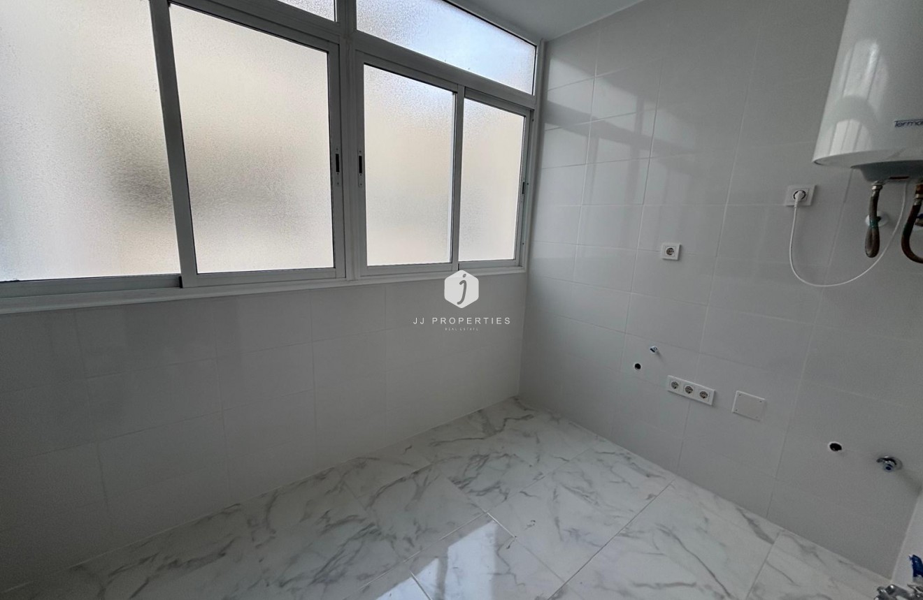 Resale - Penthouse -
Torrevieja - Acequion