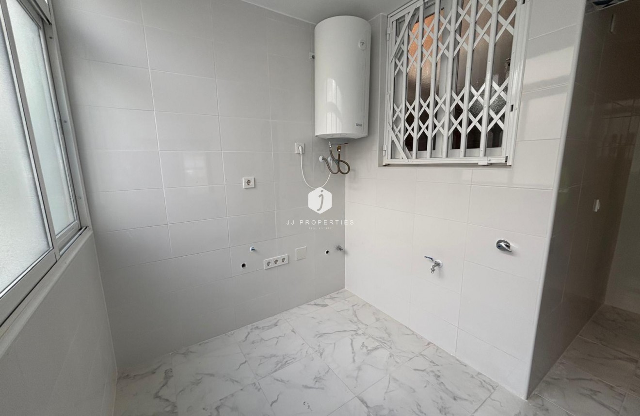 Resale - Penthouse -
Torrevieja - Acequion