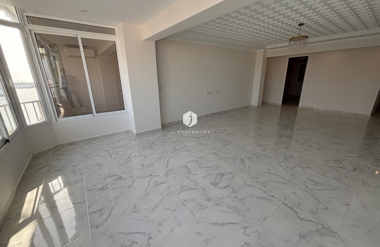 Resale - Penthouse -
Torrevieja - Acequion