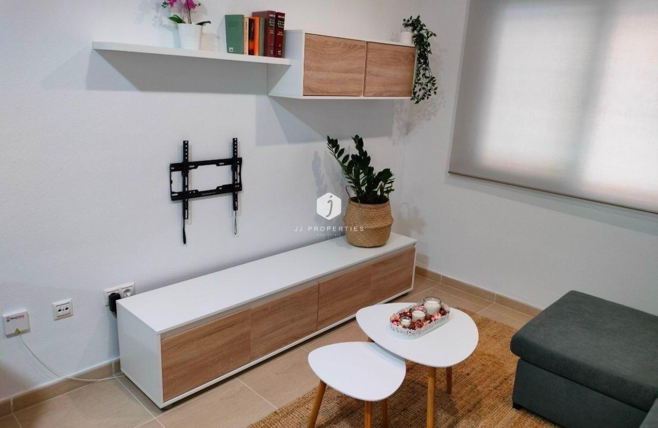 Resale - Apartment / flat -
Torrevieja - Playa de los Locos