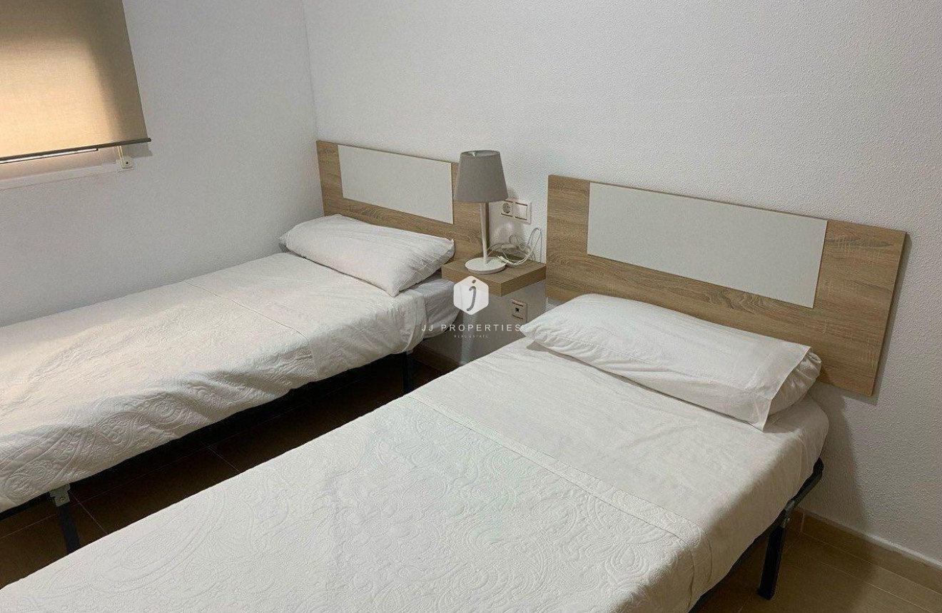 Resale - Apartment / flat -
Torrevieja - Playa de los Locos