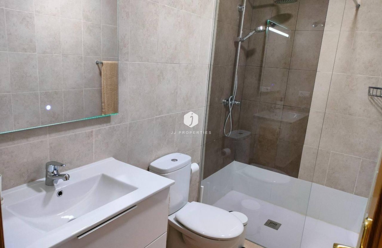 Resale - Apartment / flat -
Torrevieja - Playa de los Locos