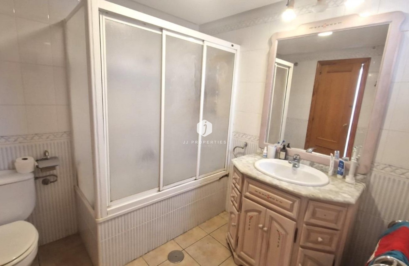 Resale - Chalet -
Torrevieja - Torreblanca