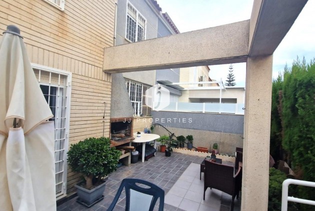 Resale - Chalet -
Torrevieja - Torreblanca