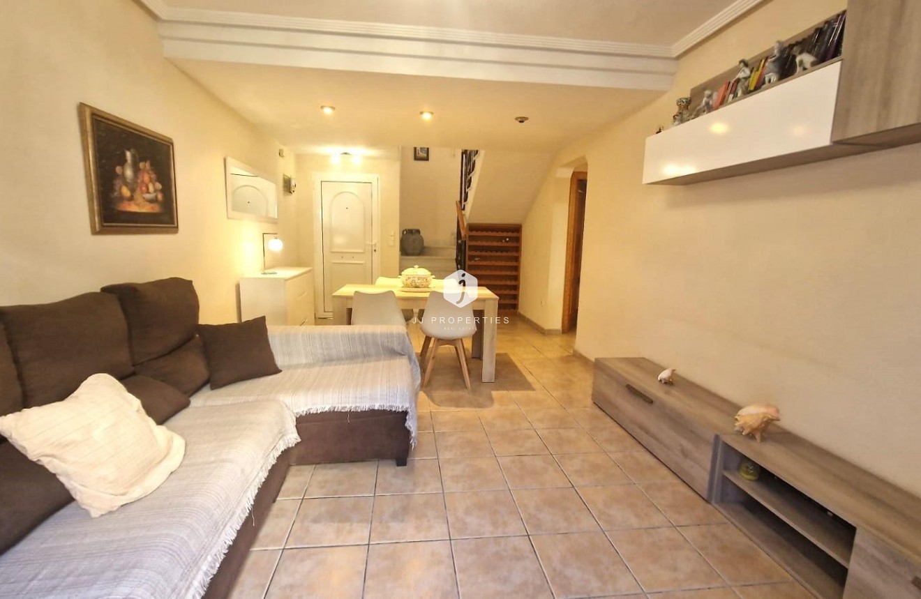 Resale - Chalet -
Torrevieja - Torreblanca