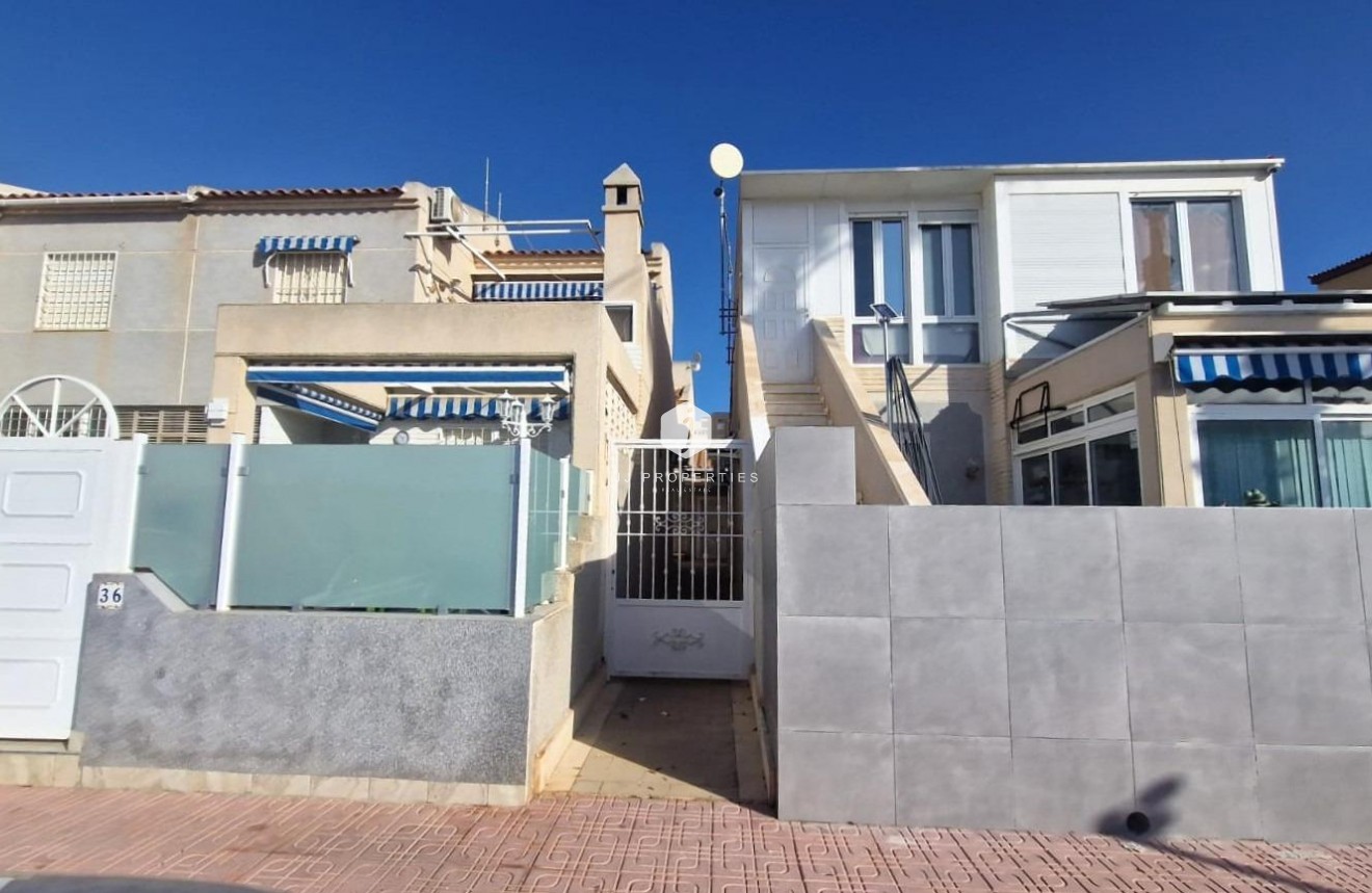 Resale - Chalet -
Torrevieja - Torreblanca