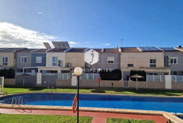Resale - Chalet -
Torrevieja - Torreblanca