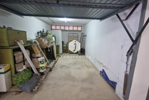 Resale - Chalet -
Torrevieja - Torreblanca