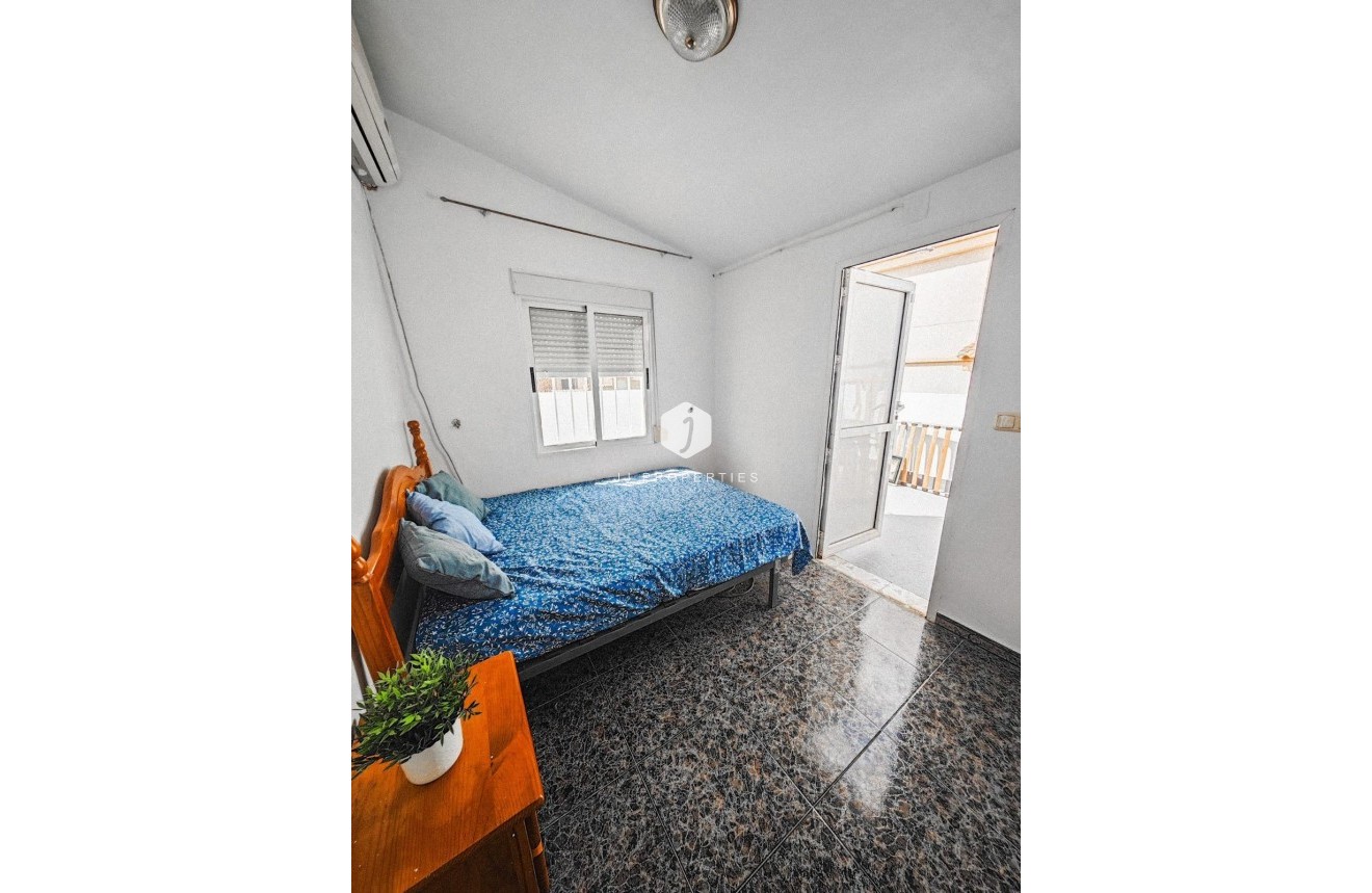 Resale - Bungalow -
Torrevieja - Los Balcones - Los Altos del Edén