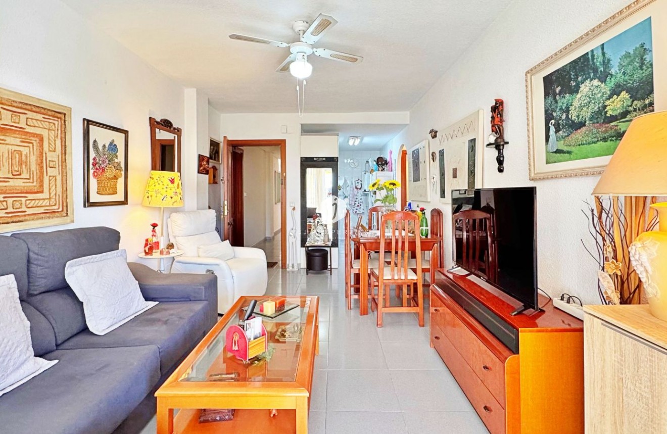 Resale - Apartment / flat -
Torrevieja - Costa Blanca