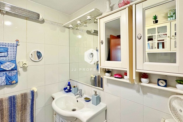 Resale - Apartment / flat -
Torrevieja - Costa Blanca