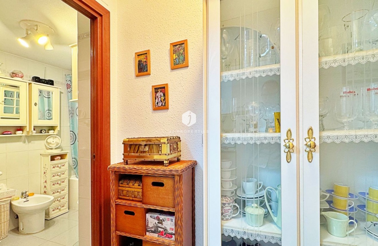 Resale - Apartment / flat -
Torrevieja - Costa Blanca