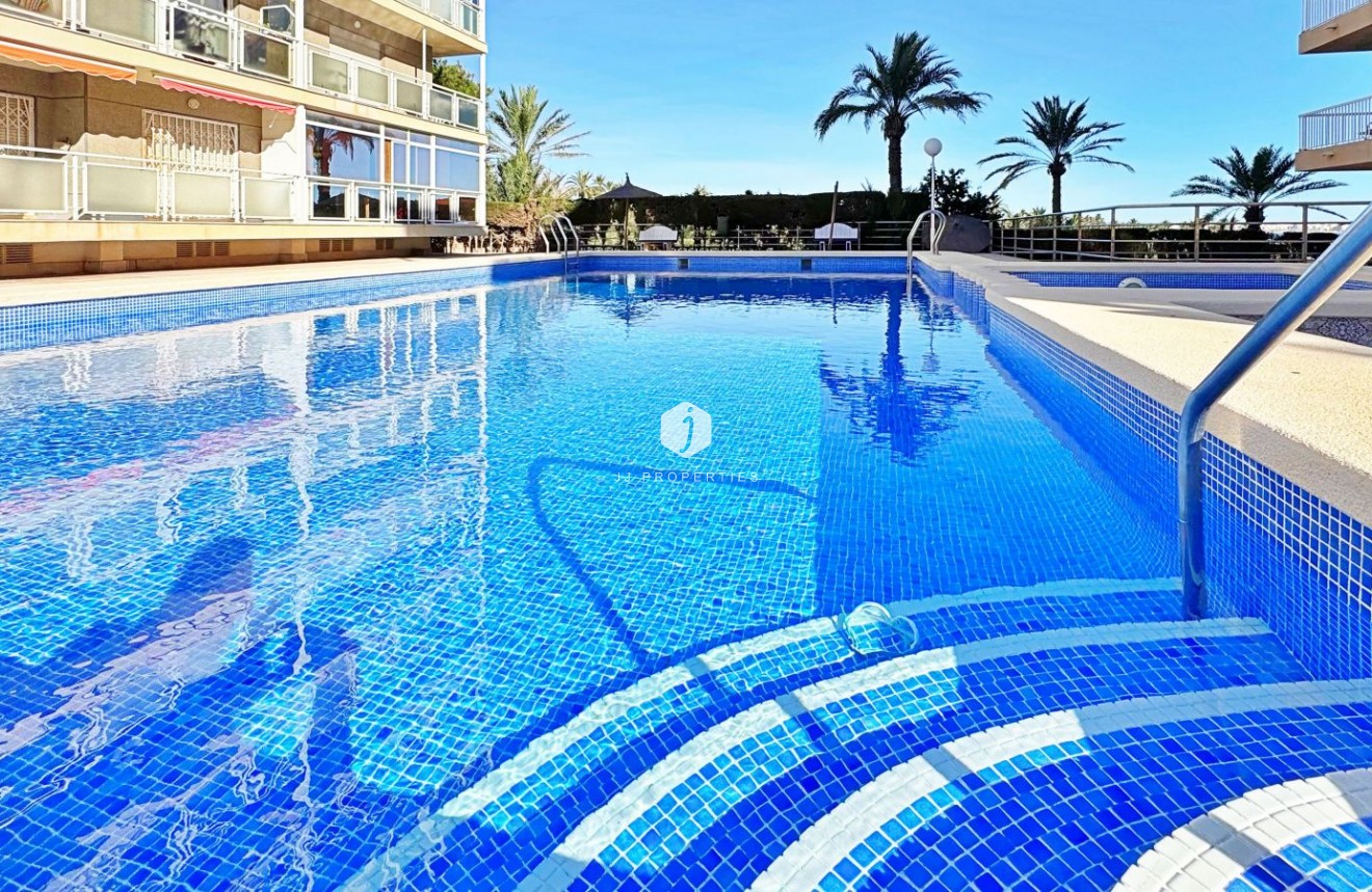 Resale - Apartment / flat -
Torrevieja - Costa Blanca