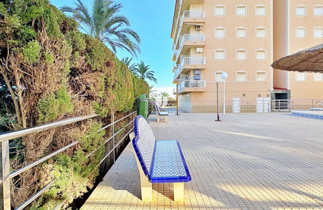 Resale - Apartment / flat -
Torrevieja - Costa Blanca