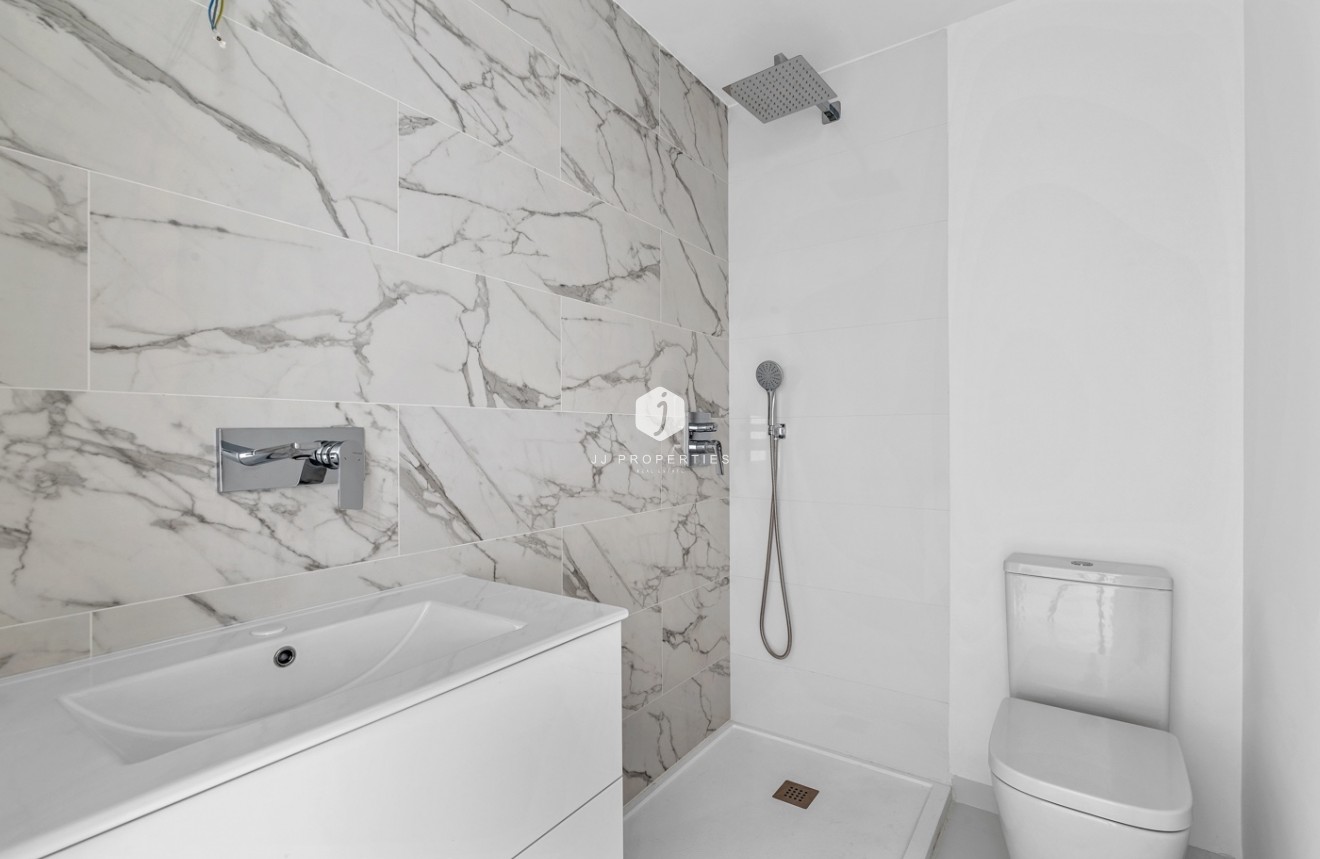 Resale - Apartment / flat -
San Miguel de Salinas - Inland