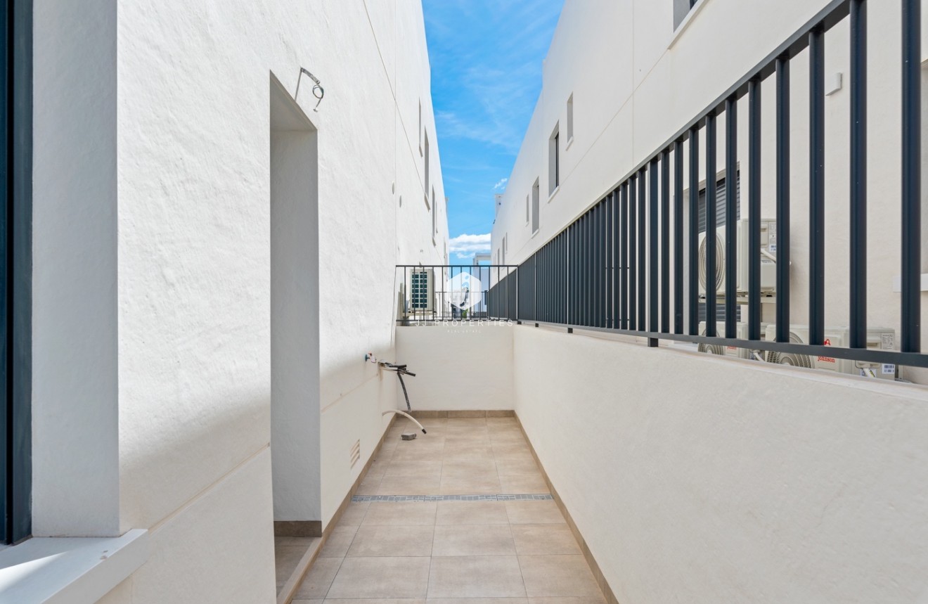 Resale - Apartment / flat -
San Miguel de Salinas - Inland