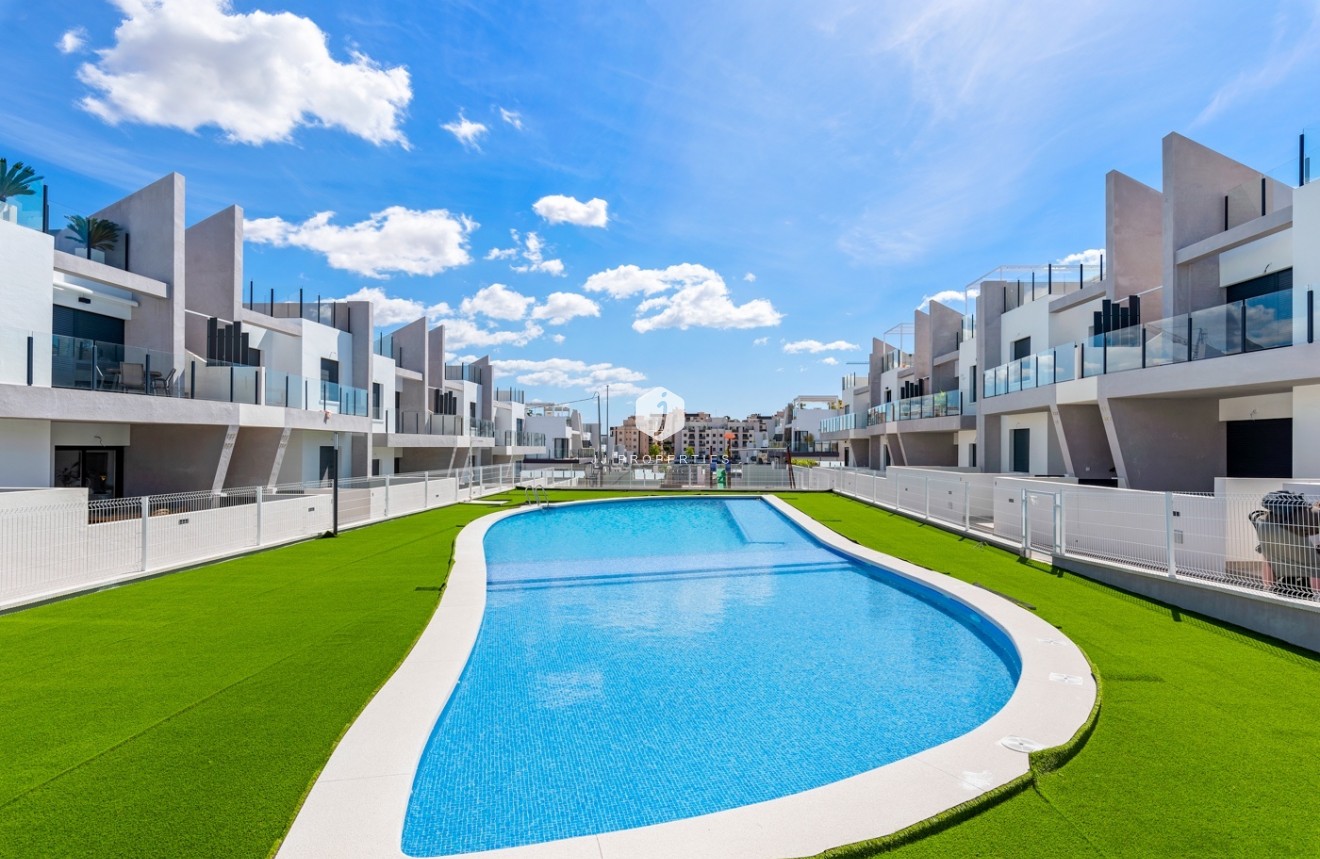 Resale - Apartment / flat -
San Miguel de Salinas - Inland