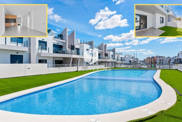 Resale - Apartment / flat -
San Miguel de Salinas - Inland