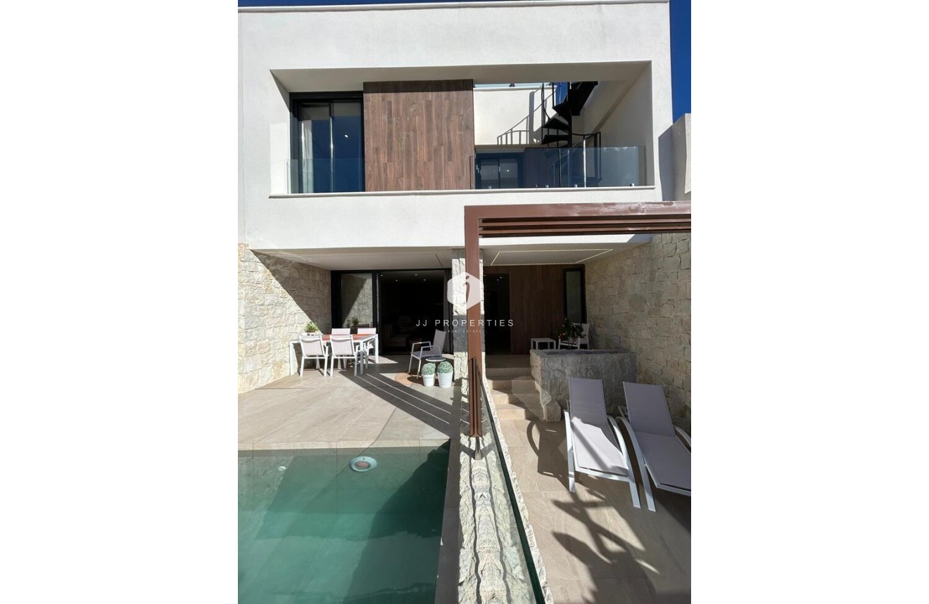 Resale - Chalet -
Dolores - Costa Blanca