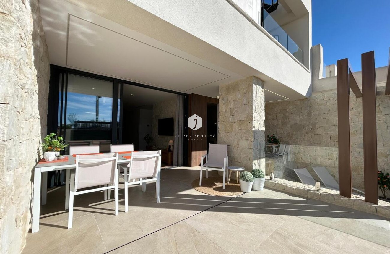 Resale - Chalet -
Dolores - Costa Blanca