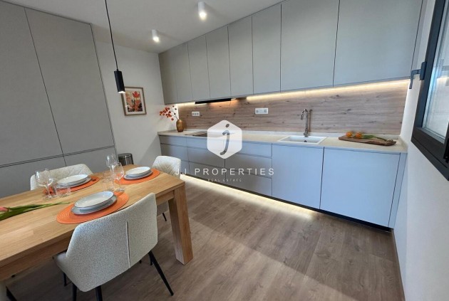 Resale - Chalet -
Dolores - Costa Blanca