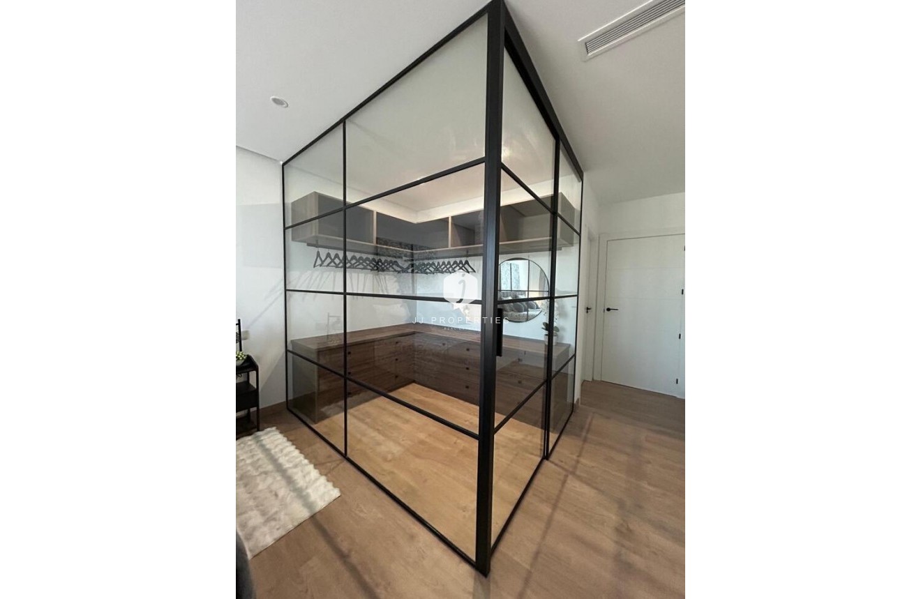 Resale - Chalet -
Dolores - Costa Blanca