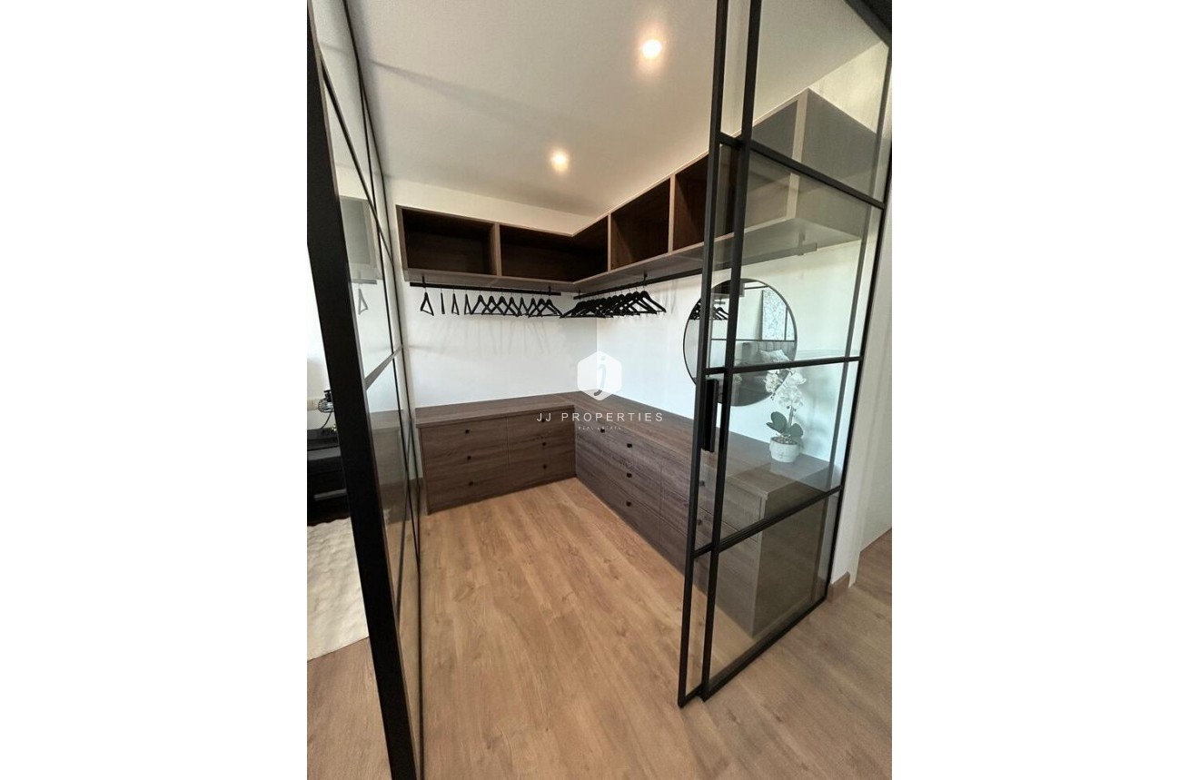 Resale - Chalet -
Dolores - Costa Blanca