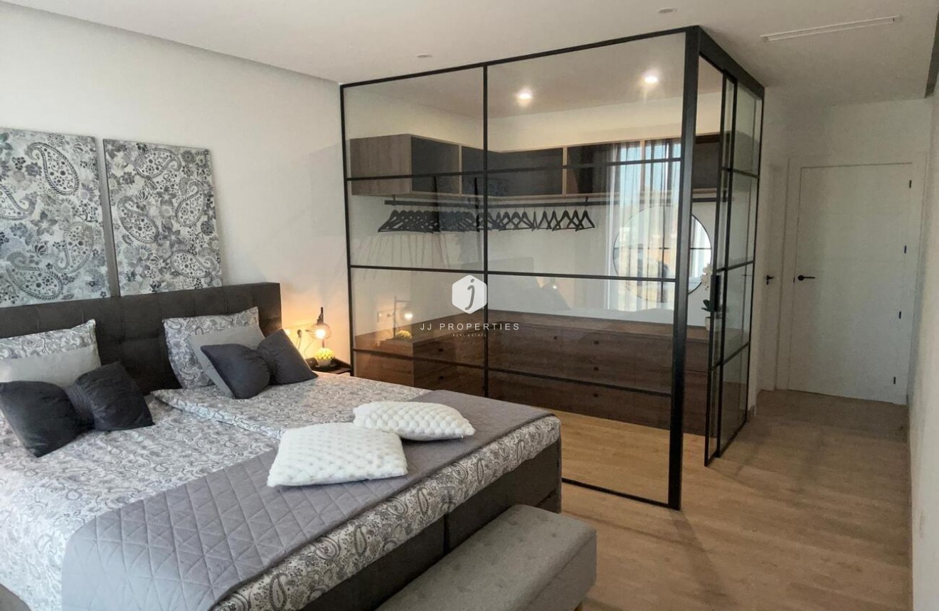 Resale - Chalet -
Dolores - Costa Blanca