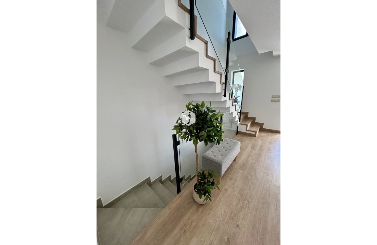 Resale - Chalet -
Dolores - Costa Blanca