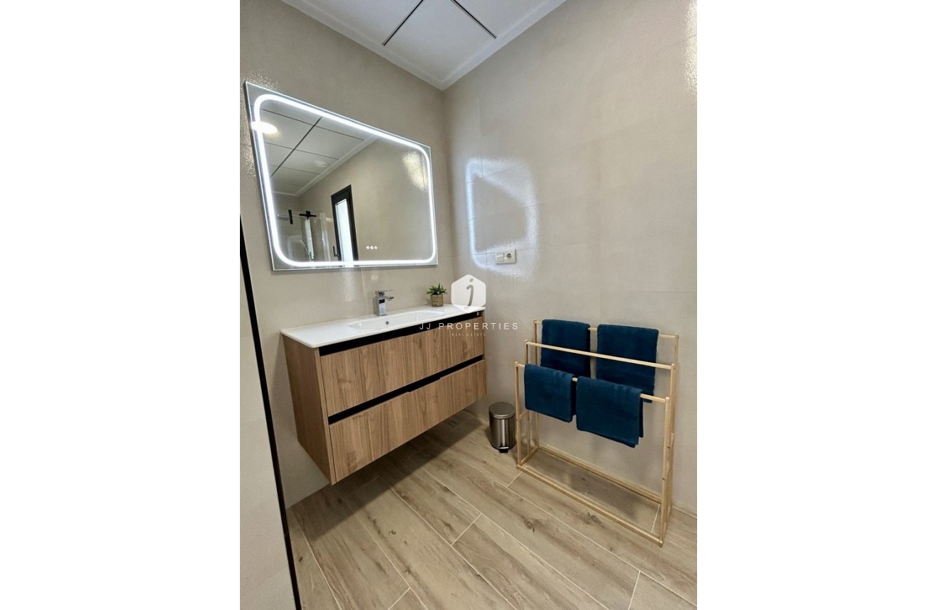 Resale - Chalet -
Dolores - Costa Blanca