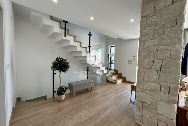 Resale - Chalet -
Dolores - Costa Blanca