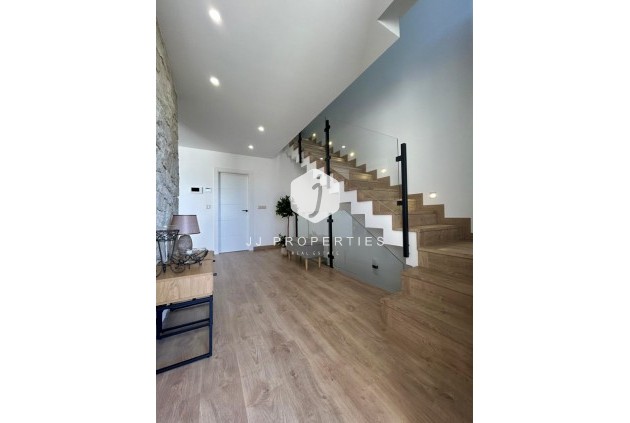 Resale - Chalet -
Dolores - Costa Blanca