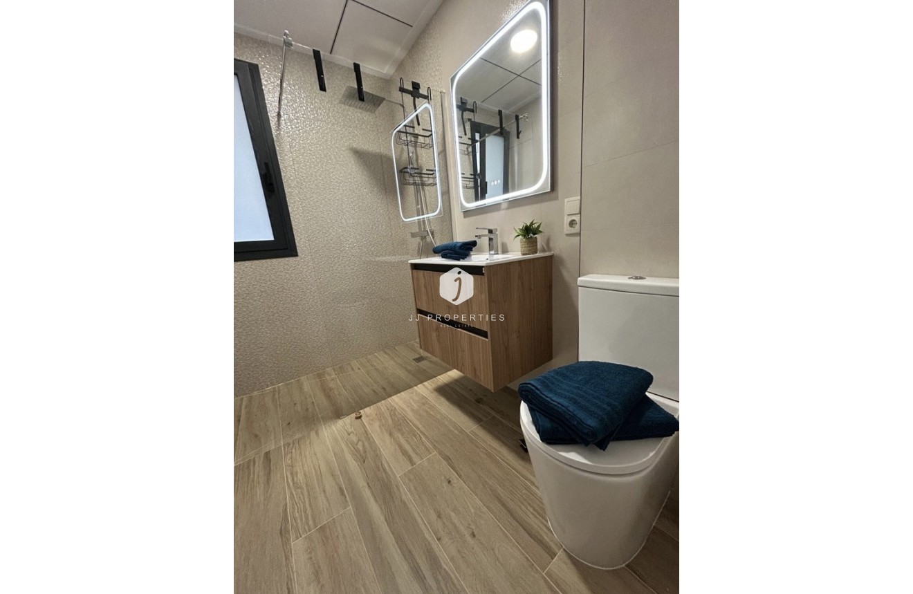 Resale - Chalet -
Dolores - Costa Blanca