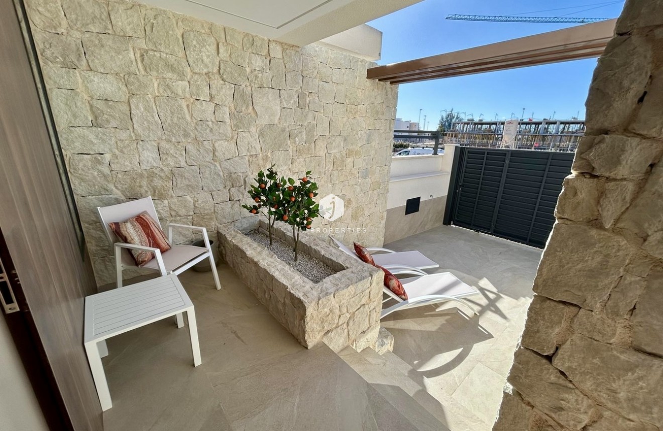 Resale - Chalet -
Dolores - Costa Blanca