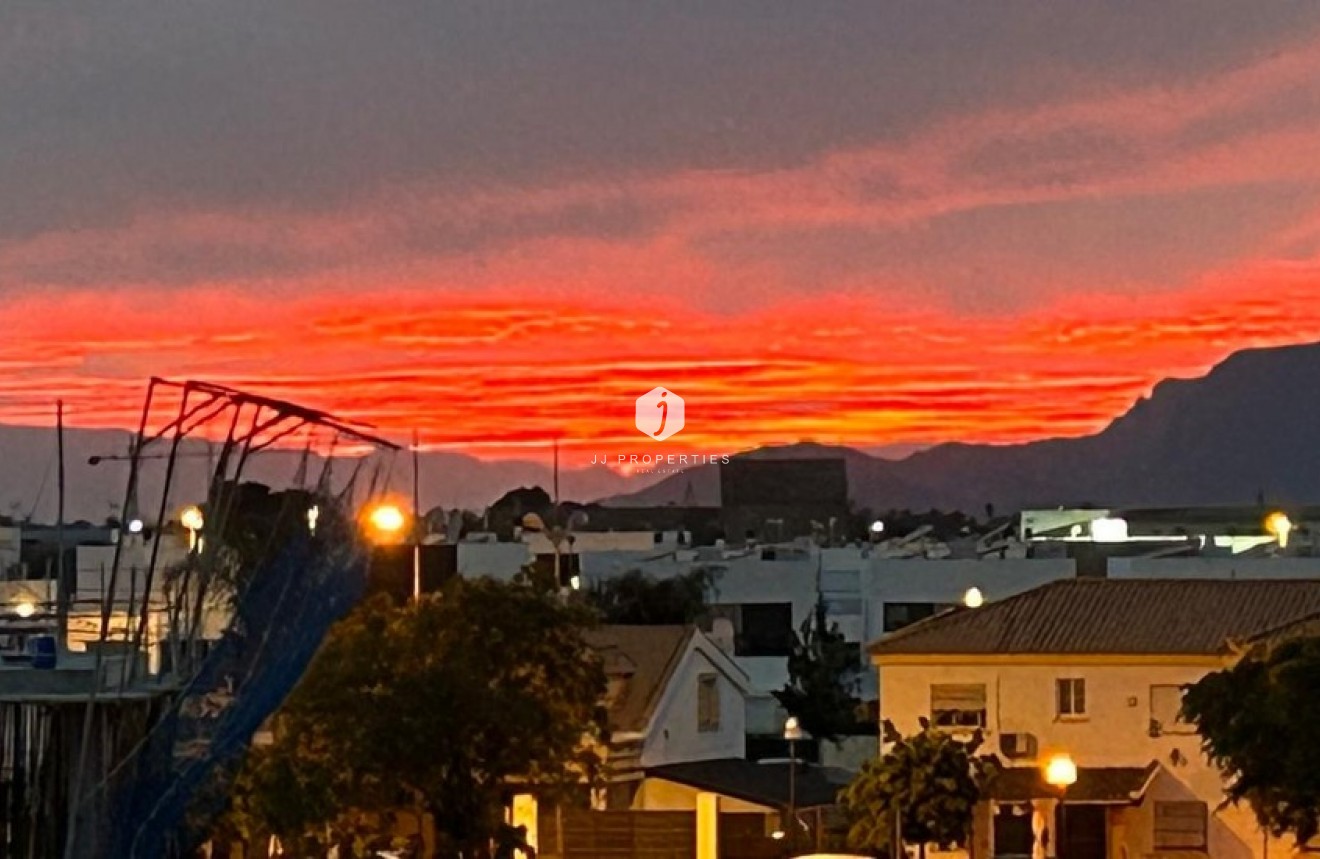 Resale - Chalet -
Dolores - Costa Blanca