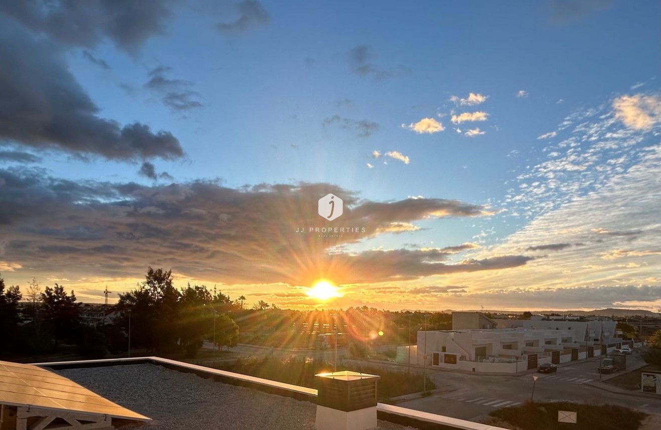 Resale - Chalet -
Dolores - Costa Blanca