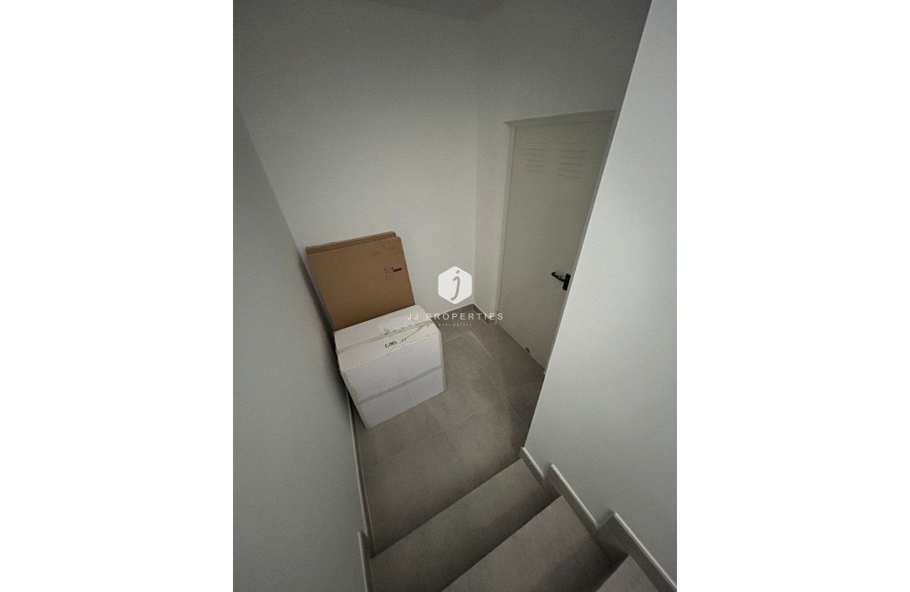 Resale - Chalet -
Dolores - Costa Blanca