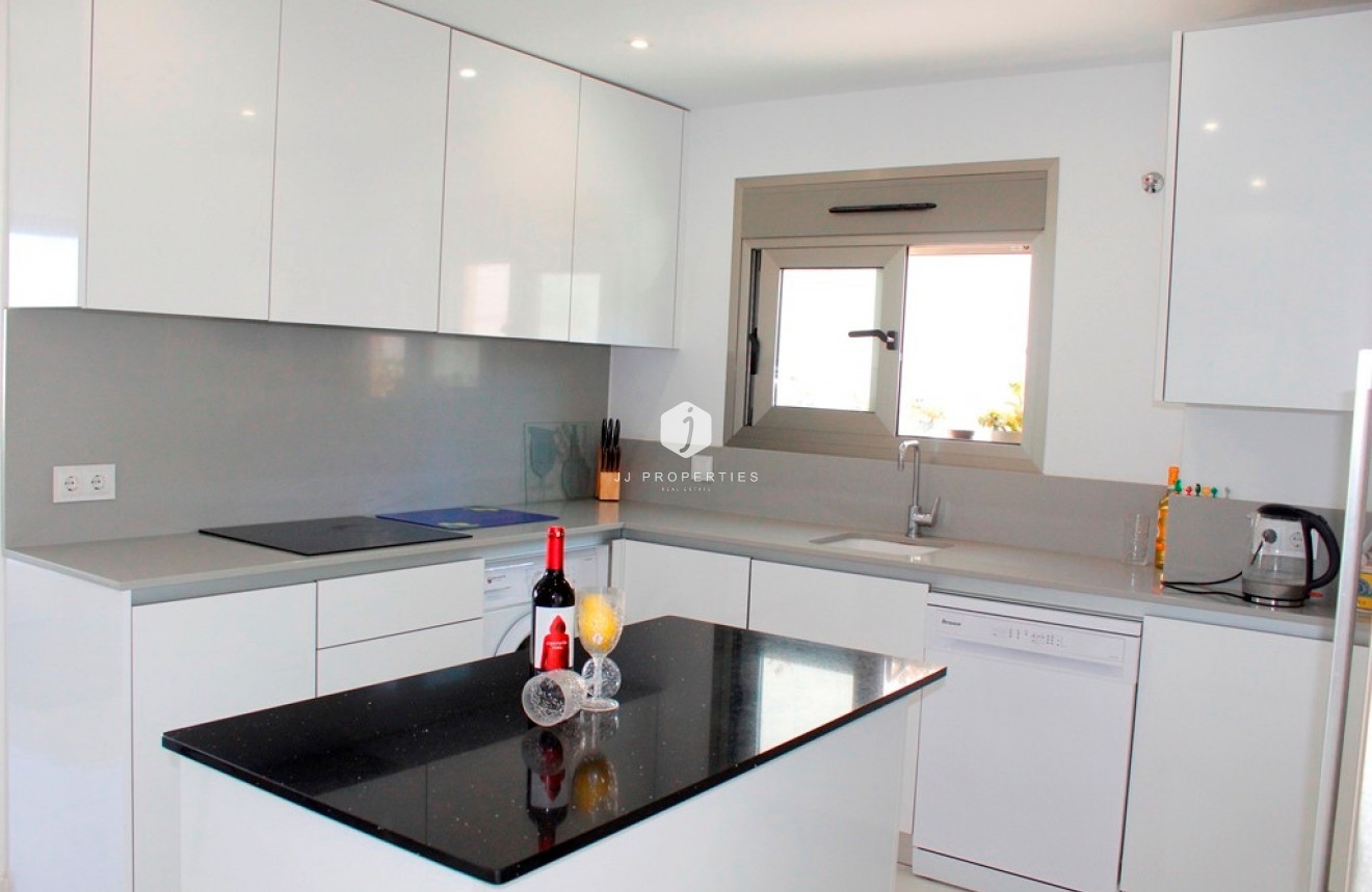 Resale - Villa -
San Miguel de Salinas - Inland