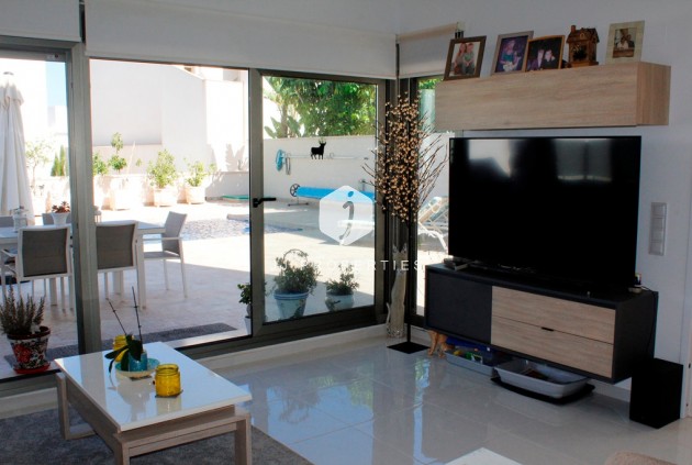 Resale - Villa -
San Miguel de Salinas - Inland