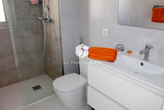 Resale - Villa -
San Miguel de Salinas - Inland