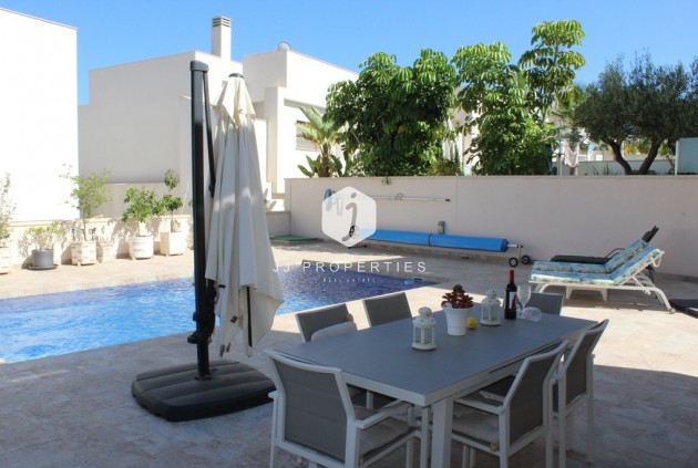 Resale - Villa -
San Miguel de Salinas - Inland