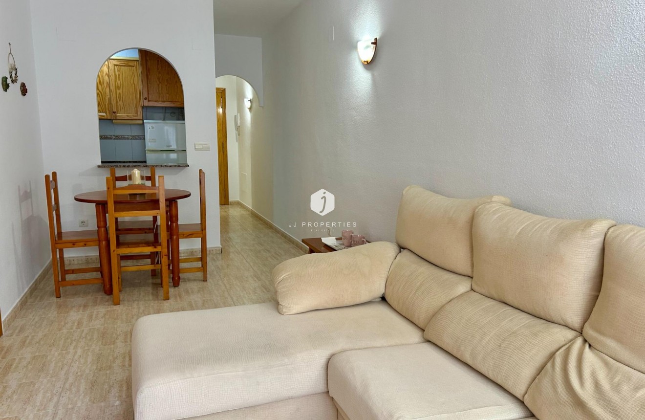 Resale - Apartment / flat -
Torrevieja - Estacion de autobuses