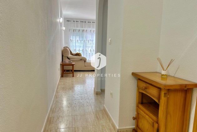 Resale - Apartment / flat -
Torrevieja - Estacion de autobuses