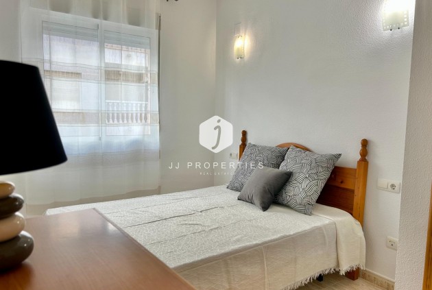 Resale - Apartment / flat -
Torrevieja - Estacion de autobuses